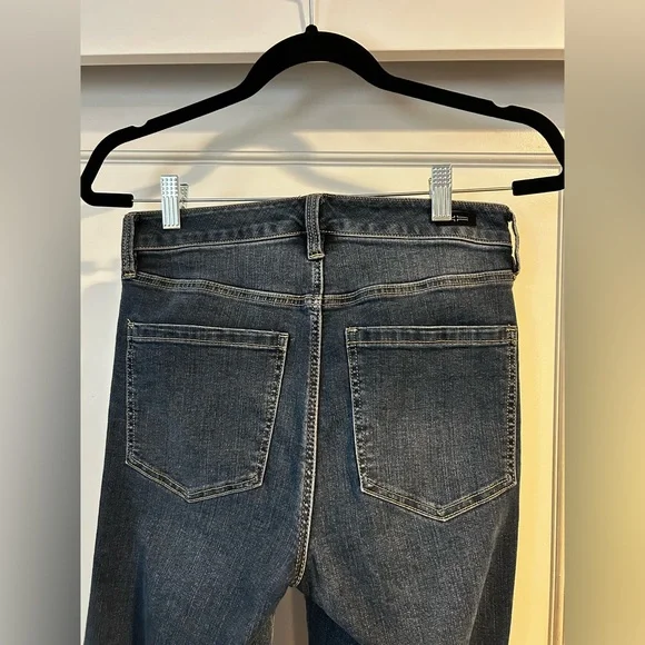 👖The Liverpool Los Angeles Lucy High-Rise
Bootcut Stretch Denim jeans in Size 26 - Picture 9 of 12